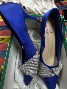 royal blue footwear