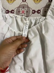 Trendy White Crop Top – Stylish &amp; Versatile