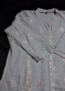 Elegant Embroidered Kurti