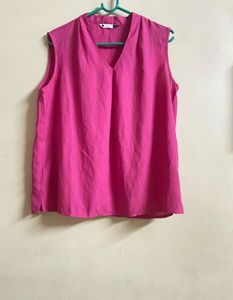 Hot Pink Sleeveless V-Neck Top . size - L