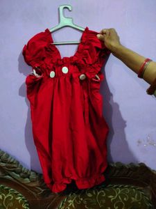 Red Ruffled baloon top