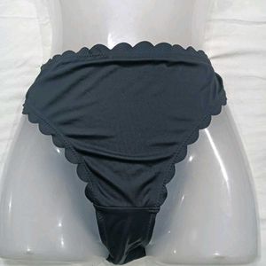 ❤️‍🔥 Black Scalloped Bikini Briefs