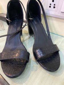 NEW Black Heel For Women