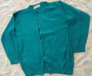 bottle green colour cardigan for women or girls
