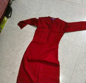 libas women maroon solid stright kurta