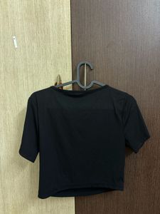 Slyck Ribbed Black V-Neck Crop Top