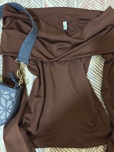 Brown Off-Shoulder Top👚🤎