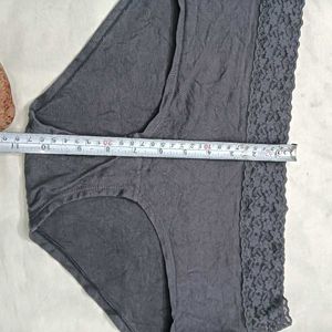 ❤️‍🔥 Comfortable Grey Briefs with Lace Trim