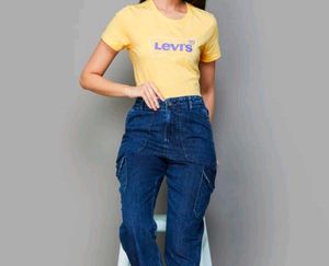 Levi's Brand New Tshirt For Women With Tag