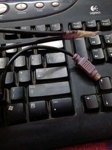 Vintage Logitech Keyboard - not working