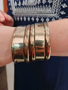 Set of 5 Shiny Gold Tone Bangles