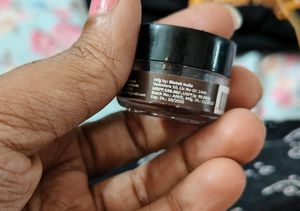 Anour Lip Scrub