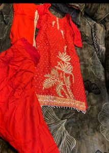 🎀Beautiful Red Embellished Kurta Set