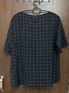 IMPORTED Chic Grid Print Top