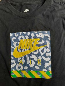 Nike Graphic T-Shirt