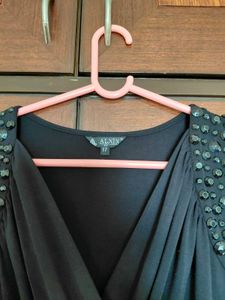 Elegant Black Embellished Short Sleeve Dress