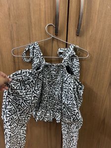 Stylish Cold Shoulder Tie-Up Top