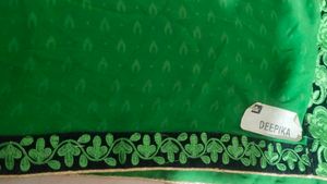 Elegant parrot Green Ombre Saree with blouse piece