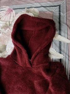 Insense Women Maroon Hood Fur Sweatshirt
