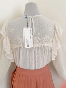 ZARA WITH TAGS EMBROIDERED BLOUSE