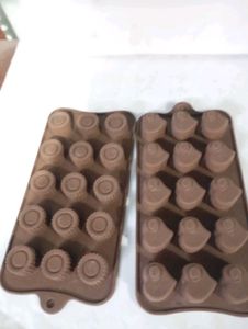 2 Pieces Silicone Chocolate Molds