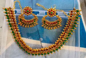 Elegant Necklace &amp; Earring Set