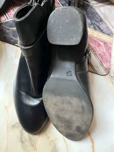 Chic Black Ankle Boots
