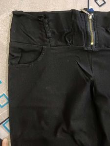Black High-Waisted Skinny Jeans
