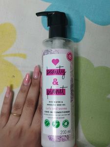 Beauty & Planet Leave-In Conditioner
