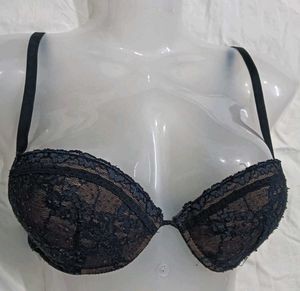🤎 Elegant Black Lace Bra