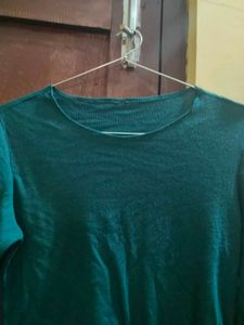 Green Long Sleeve Crop Top