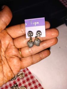 5 Assorted Earrings Collection