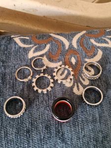 Unique Striped Ring
