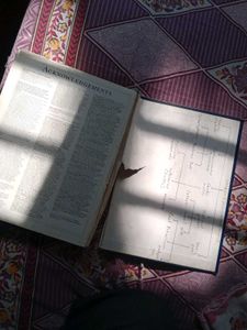 It's Illustrated Oxford Dictionary