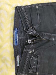 Stylish Black Skinny Jeans