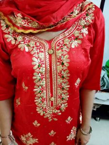 ❤️❤️satin Red Kurta Set with Gold Embroidery