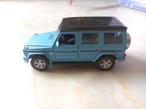 New Excellent Diecast Pullback Jeep CAR
