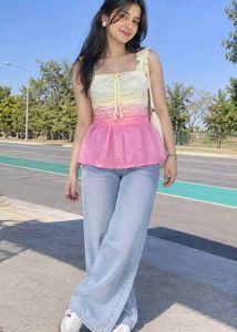 Cute Ombre padded Ruffle Strap Top