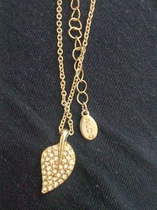 vintage aldo Leaf Pendant Necklace