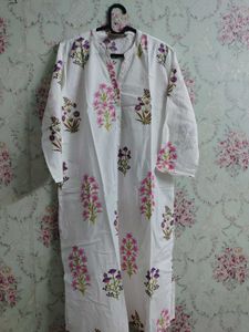 White Cotton Kurta with Floral Print