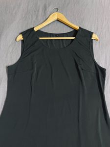 Black Sleeveless Dress