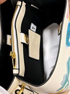 COACH(COPY)MEDIUM TOWN BACKET BAG 12A QUALITY COAC