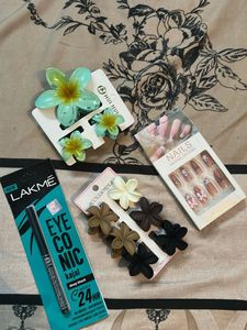 🛍️Pack of 4 Cute accessories