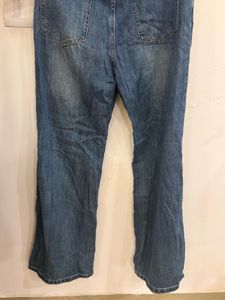 Stylist Fashionable Ripped Bootcut Jeans Size 30