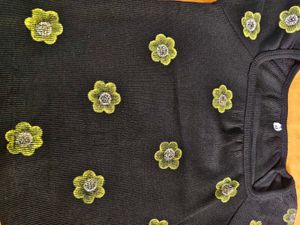 Black Ribbed Top with Flower Appliques