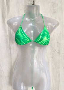 41810. Vibrant Green Marble Print Bikini Top