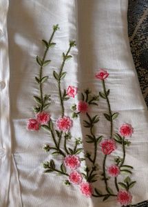 White floral Embroidered shirt 🎀❤️