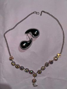 Elegant Necklace and Earring Set