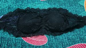 Black Lace Strapless Bra