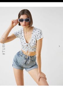 Floral Lace-Up Cropped Top